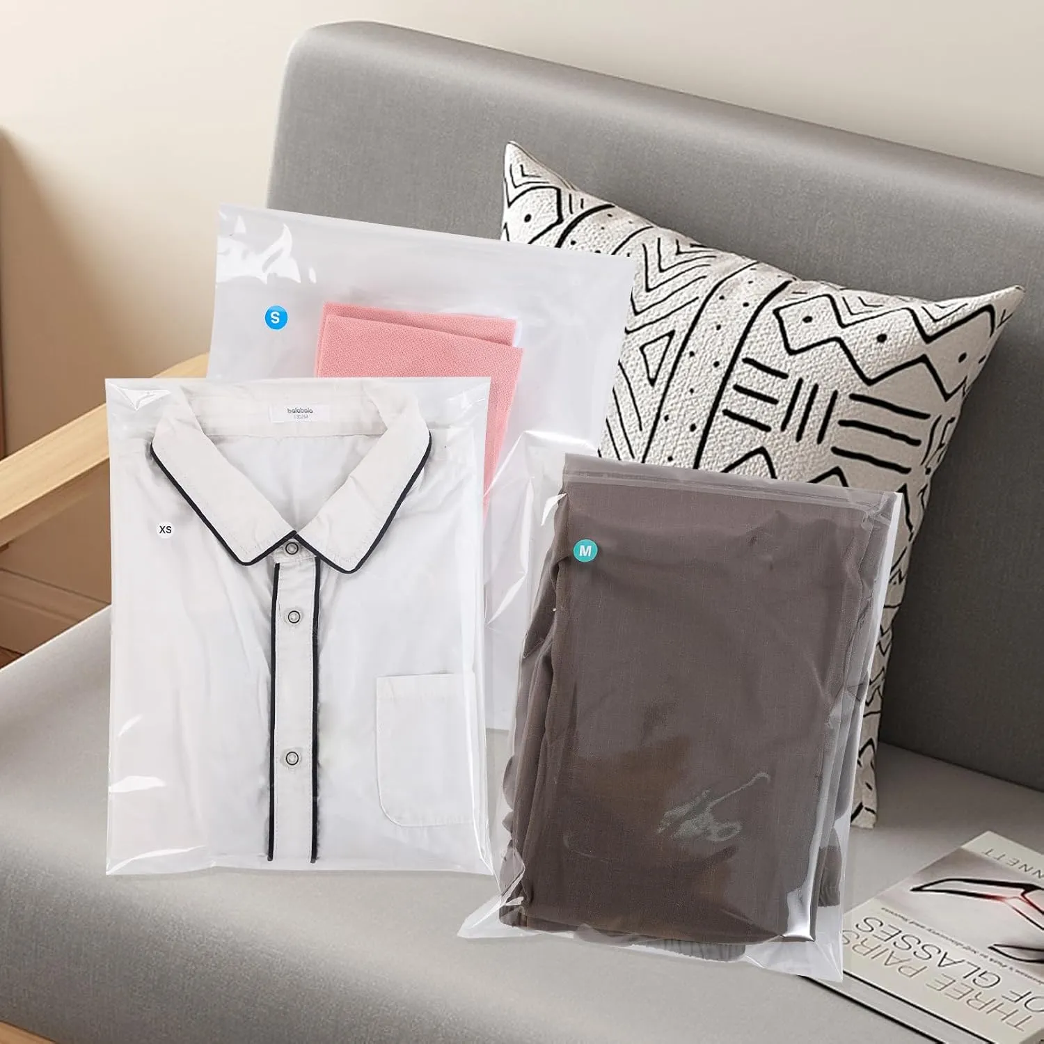 100 Pieces Large Self Sealing Cellophane Bags Self Adhesive 10 x13 inches Cellophane Bags for Packaging Clothes, T-shirts, Pants Party Favors and More