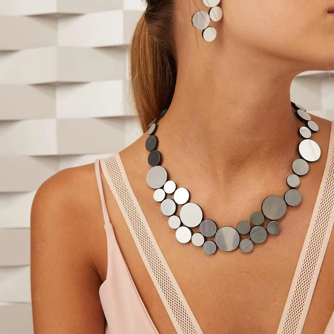 Fizz Abstraction Necklace Silver