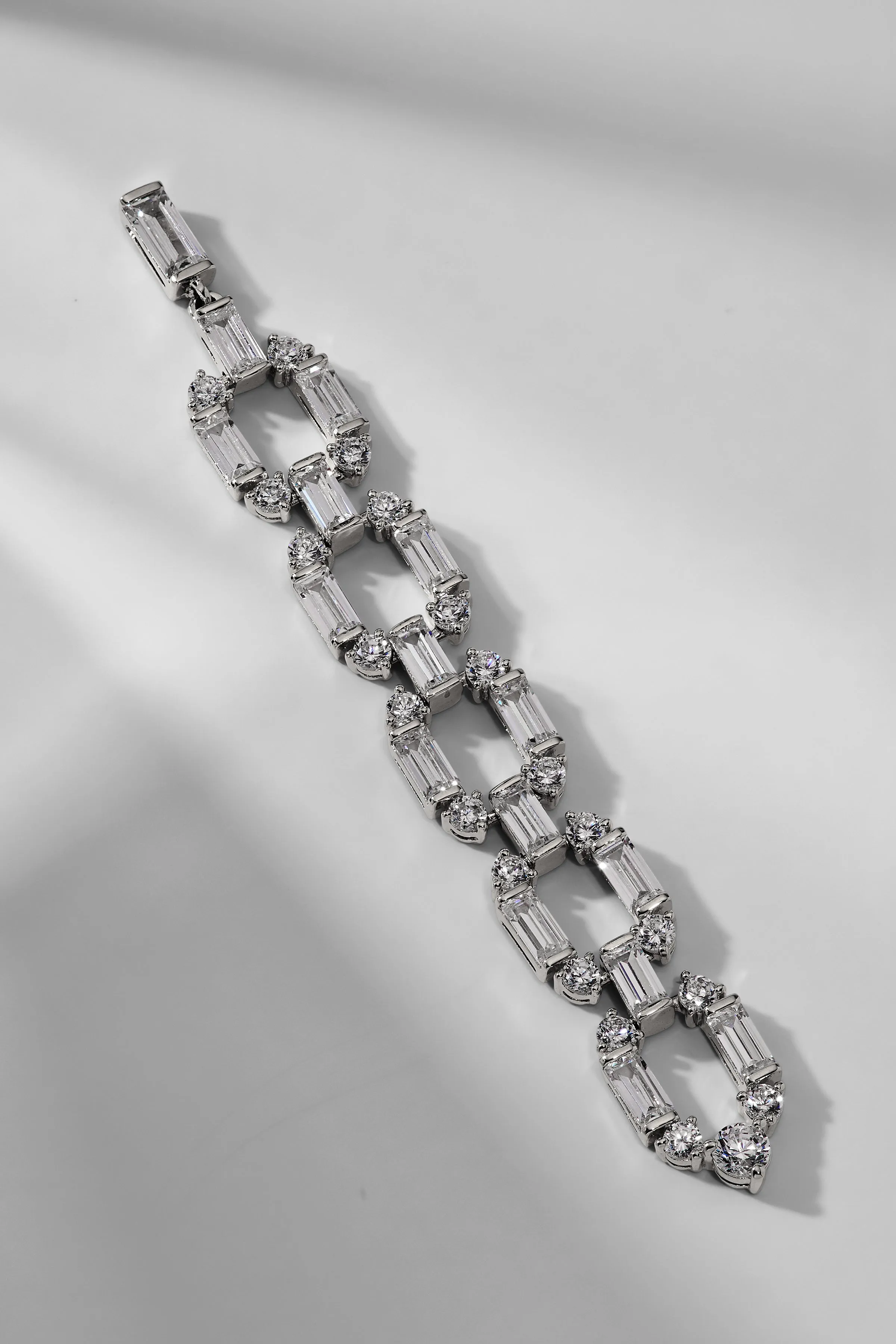 GWEN LINK CZ LINEAR EARRINGS