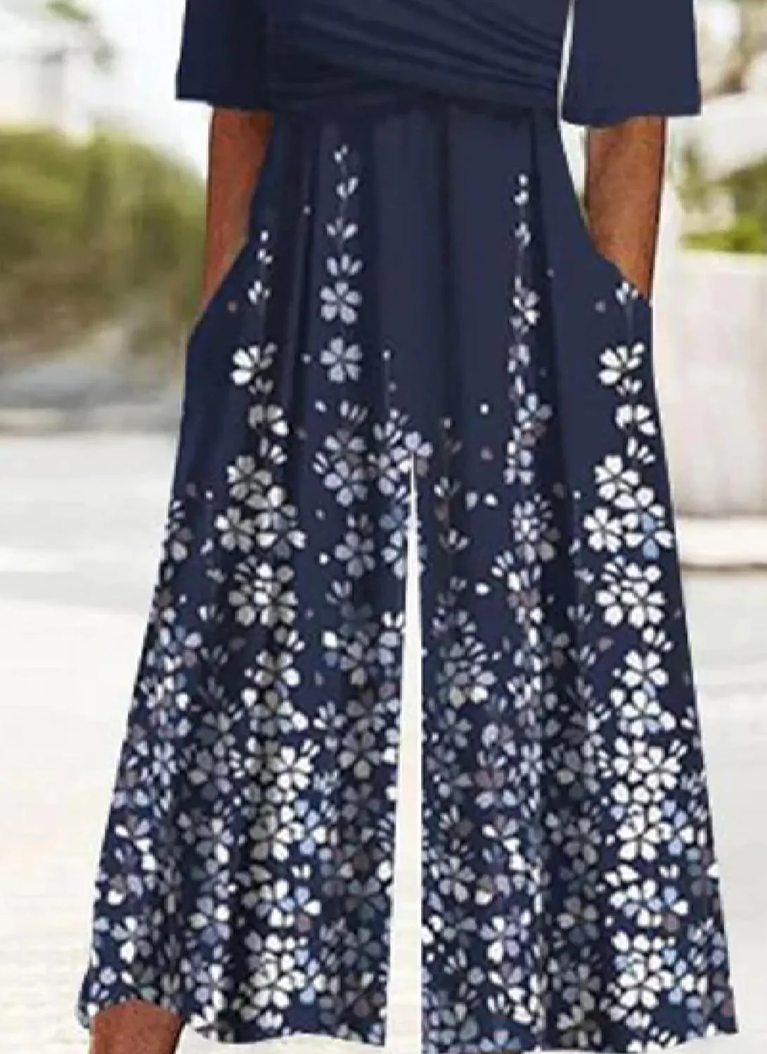 Women's Casual Loose Print V Neck Romper Short Sleeve One Piece with Side Pockets Trendy Jumpsuit for 2025